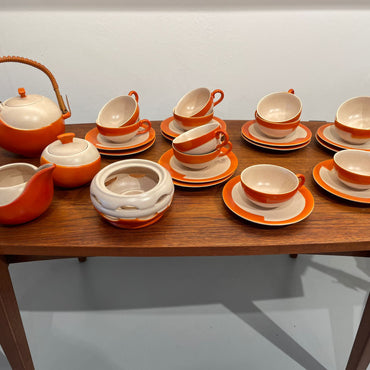 Thee servies
