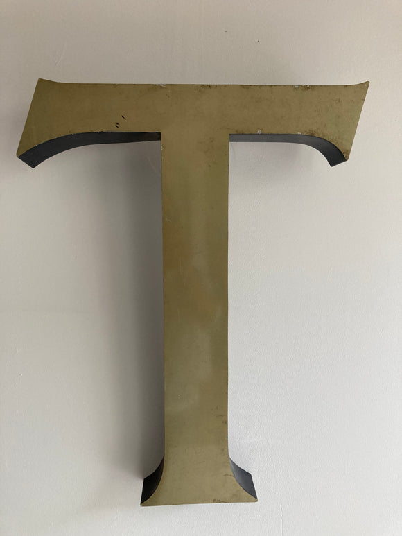 Metalen letter T - Estable Store | Vintage art design | Rotterdam Hillegersberg