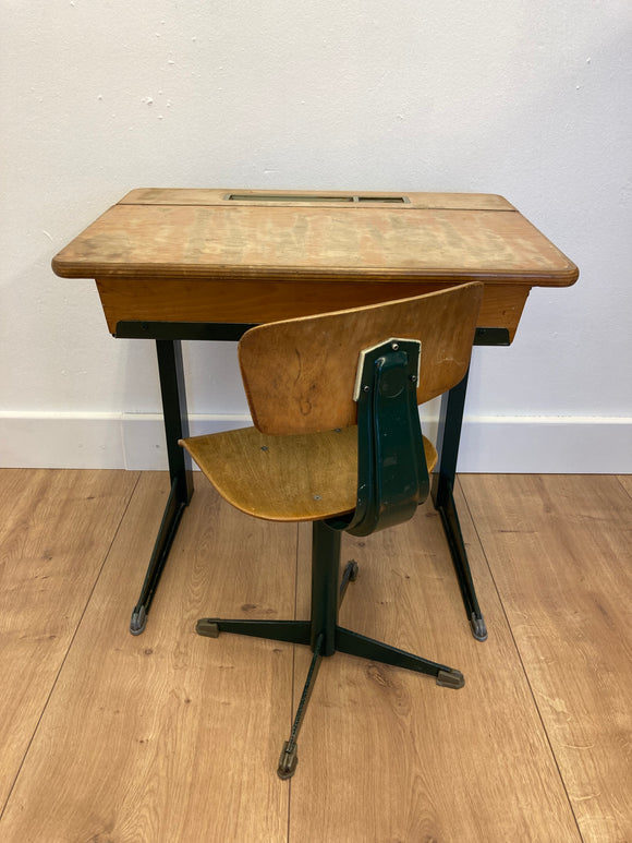 School tafeltje met stoel - Estable Store | Vintage art design | Rotterdam Hillegersberg