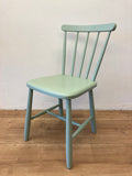 Spijlenstoel licht groen - Estable Store | Vintage art design | Rotterdam Hillegersberg